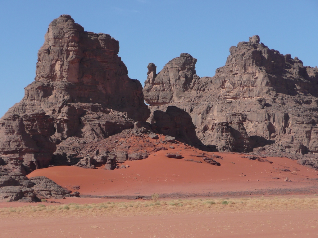 Voyage dans le Sahara algérien : dunes et roches de la Tadrart