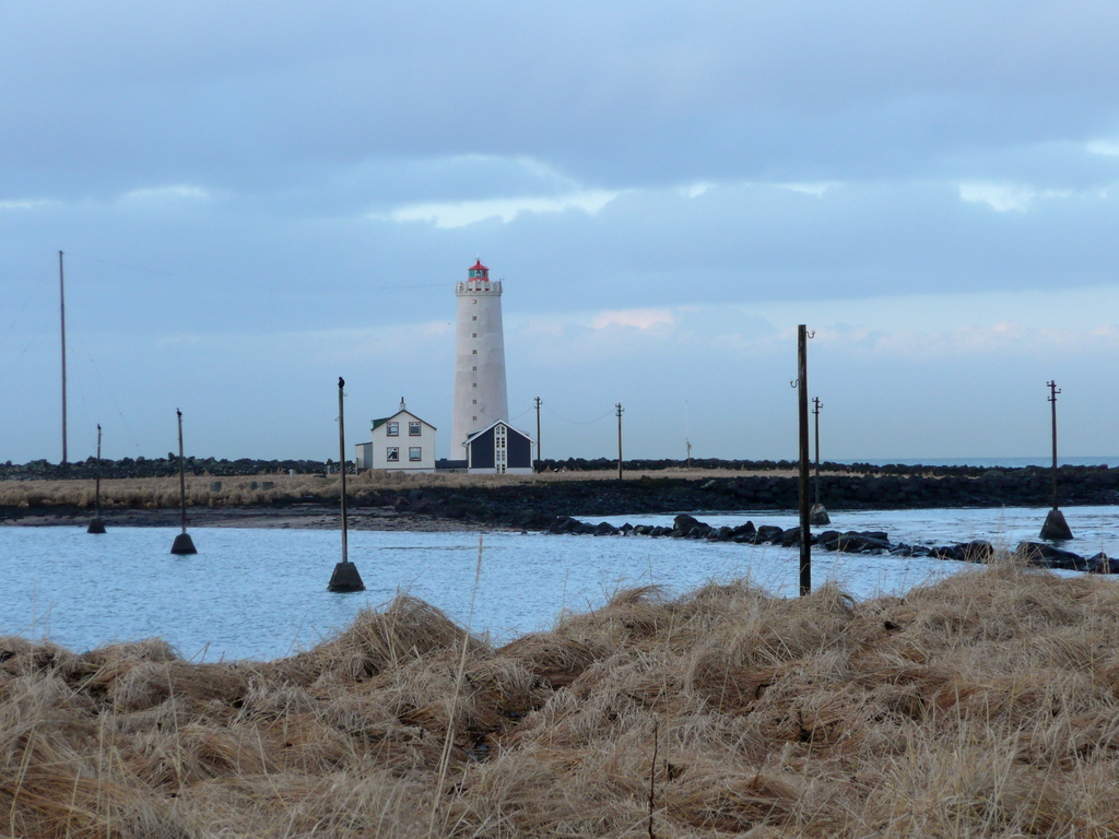 Langue islandaise. Un phare : viti